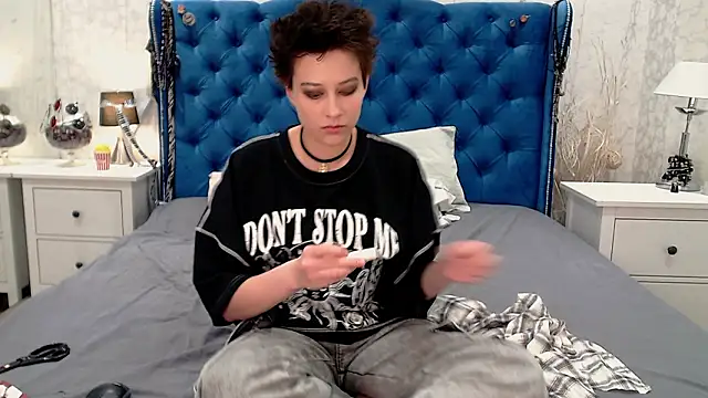 via mayer  online show from 03-03-26, 08:48