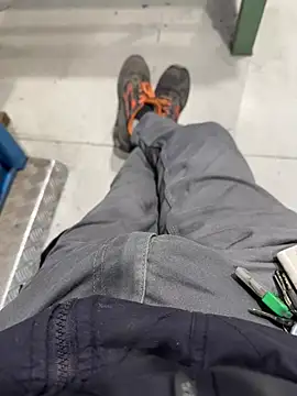 Snapshot of sempreilmio2 chatting on 02-24-25, 12:05 sempreilmio2 online show from 02-24-25, 12:05