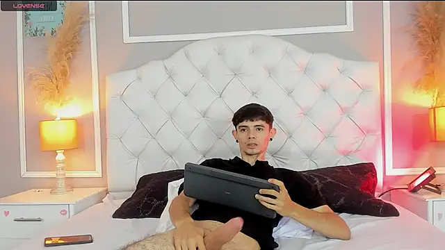 connor and angel online show from 02-08-25, 02:16