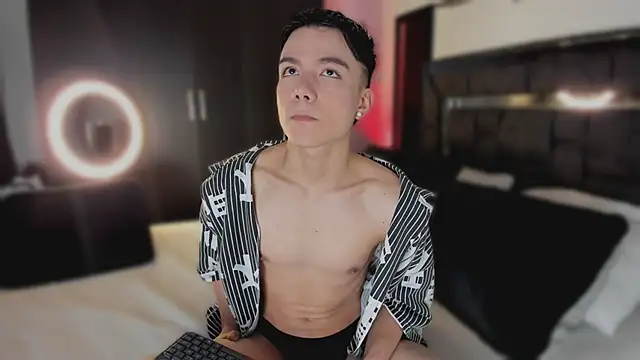 alanblack1 online show from 03-09-26, 01:37