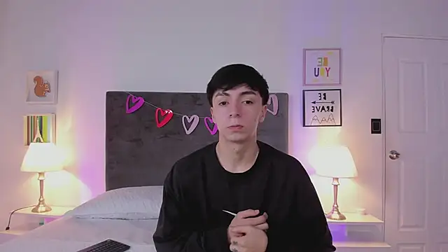 ethan and ava online show from 02-26-25, 01:30