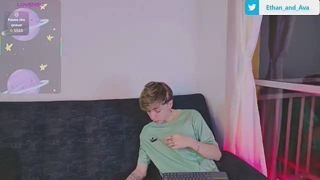 ethan and ava online show from 10-24-25, 02:52