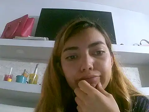 Snapshot of VittoriaTaylor chatting on 03-20-26, 05:51 VittoriaTaylor online show from 03-20-26, 05:51