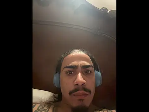 Snapshot of jamesx14877 chatting on 11-10-25, 05:39 jamesx14877 online show from 11-10-25, 05:39