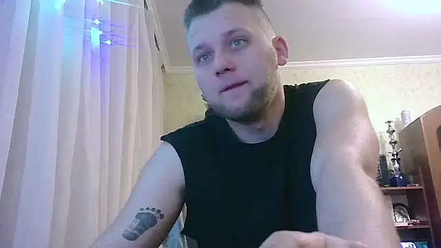 Snapshot of HunterOnBoobs chatting on 02-15-25, 03:28 HunterOnBoobs online show from 02-15-25, 03:28