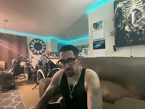 hornycouple818 online show from 02-15-25, 08:11