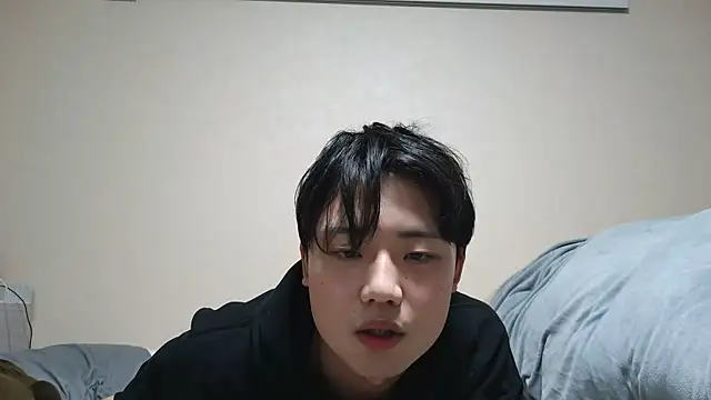 Snapshot of nunnun00 chatting on 02-25-25, 12:24 nunnun00 online show from 02-25-25, 12:24