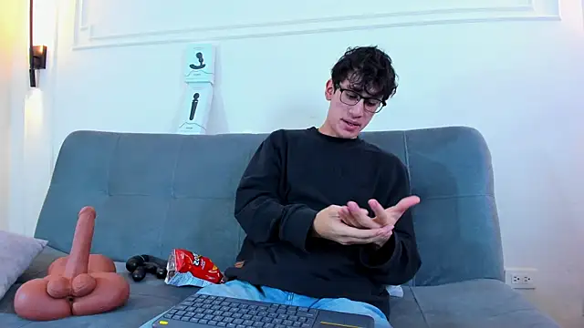 Cum hunters online show from 12-14-25, 03:12