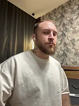 Snapshot of _XxX-XxX_ chatting on 11-17-25, 08:47 XxX-XxX online show from 11-17-25, 08:47