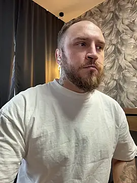 Snapshot of _XxX-XxX_ chatting on 11-28-25, 09:34 XxX-XxX online show from 11-28-25, 09:34