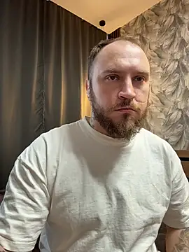 Snapshot of _XxX-XxX_ chatting on 12-01-25, 11:48 XxX-XxX online show from 12-01-25, 11:48