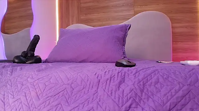 Auroraa miller online show from 02-21-26, 03:07