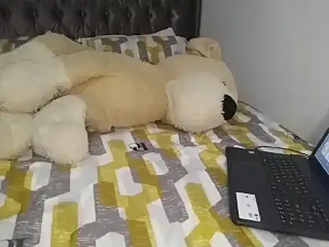 Snapshot of Chandy012 chatting on 12-14-25, 12:21 Chandy012 online show from 12-14-25, 12:21