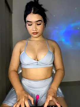 Snapshot of vane_foxxx chatting on 09-16-25, 01:28 vane foxxx online show from 09-16-25, 01:28