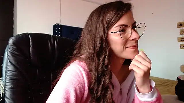 Snapshot of MARIELSINS_AND_DAIKIJACK chatting on 02-12-25, 05:05 MARIELSINS AND DAIKIJACK online show from 02-12-25, 05:05