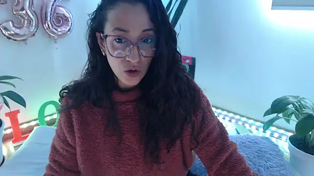 Snapshot of samy_love35 chatting on 09-10-25, 08:42 samy love35 online show from 09-10-25, 08:42