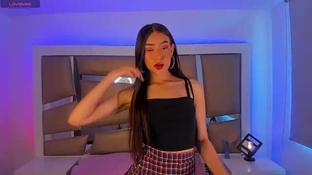 Snapshot of Princess_tokyo chatting on 01-21-25, 01:43 Princess tokyo online show from 01-21-25, 01:43