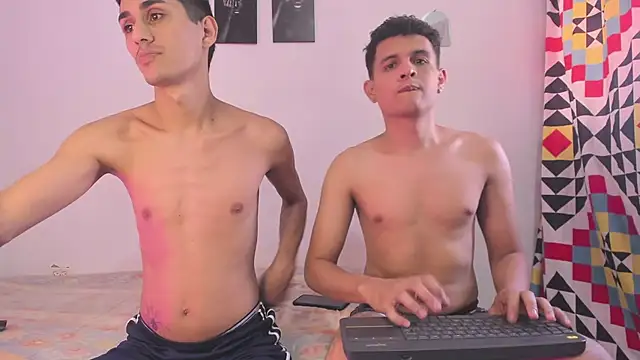 CoupleTwink12 online show from 02-27-26, 07:36