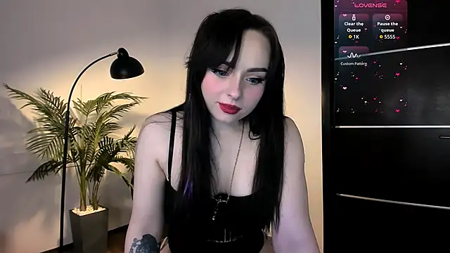 Noirael online show from 04-19-26, 02:49