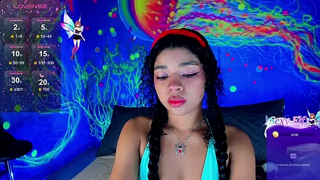 lucie petite online show from 04-23-26, 06:32