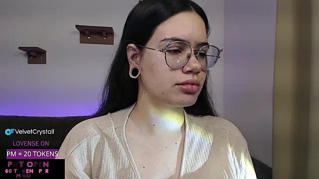 crystalll room online show from 11-04-25, 07:18