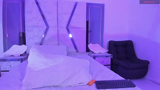 Snapshot of Alahiaa_ chatting on 01-31-25, 03:22 Alahiaa  online show from 01-31-25, 03:22