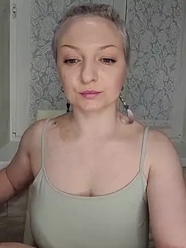 Snapshot of Anesteishen chatting on 12-19-25, 04:52 Anesteishen online show from 12-19-25, 04:52