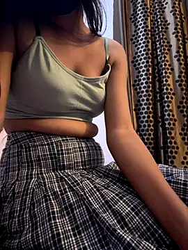 Snapshot of Charlieangel01 chatting on 11-05-25, 01:33 Charlieangel01 online show from 11-05-25, 01:33