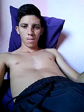 welitonzz28 online show from 04-24-26, 05:37