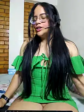Snapshot of katrina29 chatting on 10-17-25, 12:47 katrina29 online show from 10-17-25, 12:47