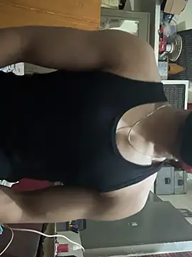 Snapshot of hot_hunk_boy chatting on 02-16-25, 08:33 hot hunk boy online show from 02-16-25, 08:33