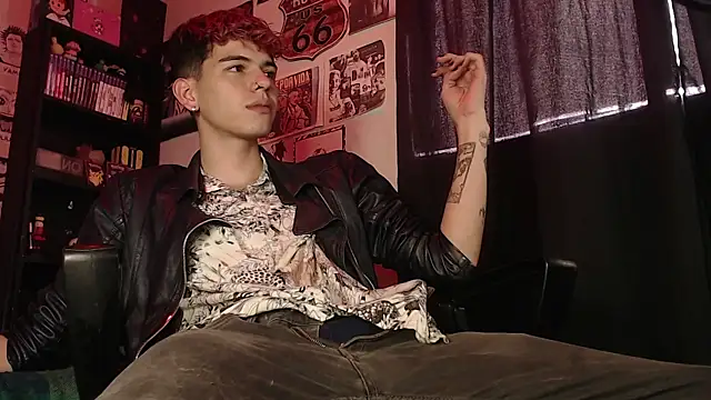 Snapshot of Mickey_Magic chatting on 03-20-25, 12:11 Mickey Magic online show from 03-20-25, 12:11