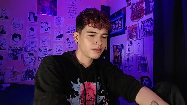 Snapshot of Mickey_Magic chatting on 03-23-25, 09:10 Mickey Magic online show from 03-23-25, 09:10