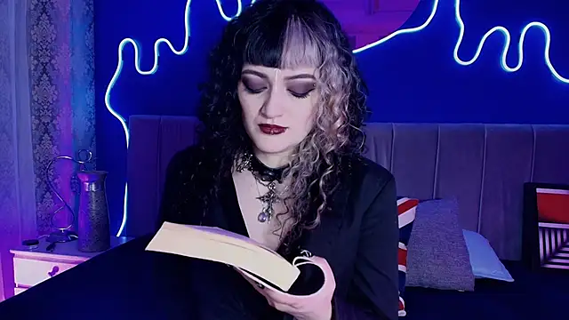 JeanneSabatier online show from 06-06-26, 07:40