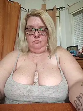 diosacurvy1984 online show from 04-24-26, 07:11