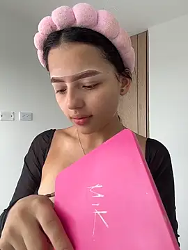 Sofia18 pinkk online show from 02-10-26, 08:02