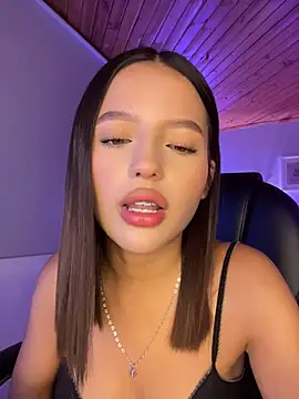 Snapshot of Sofia18_pinkk chatting on 07-02-26, 03:23 Sofia18 pinkk online show from 07-02-26, 03:23