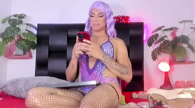 CarolayIndriago online show from 02-16-25, 03:16