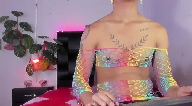 CarolayIndriago online show from 03-10-25, 04:25