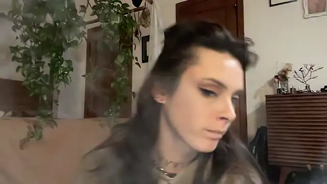 Snapshot of bunnierotten chatting on 02-19-25, 12:46 bunnierotten online show from 02-19-25, 12:46