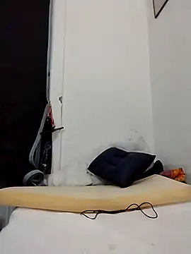 Snapshot of almighty_d chatting on 09-23-25, 04:15 almighty d online show from 09-23-25, 04:15