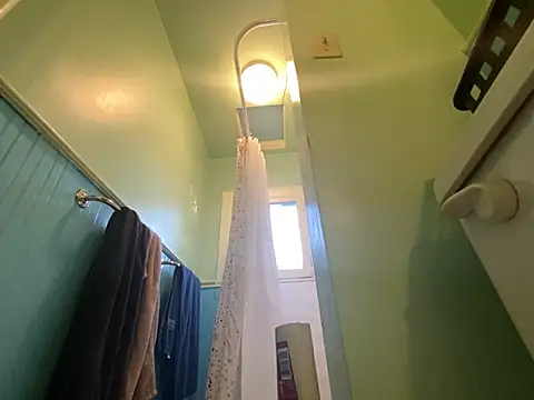 Snapshot of almighty_d chatting on 10-04-25, 12:08 almighty d online show from 10-04-25, 12:08