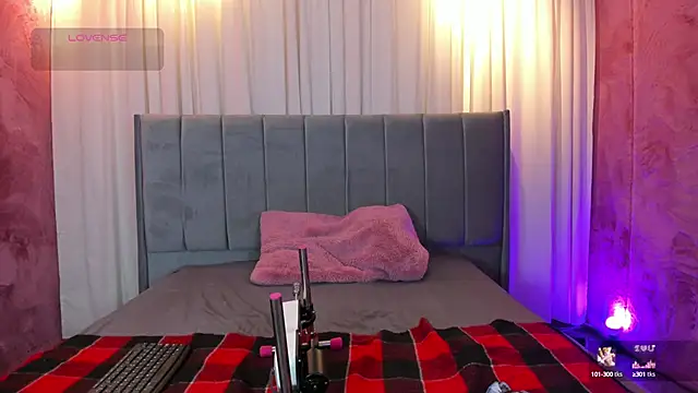 Snapshot of camilapersy chatting on 02-22-25, 12:29 camilapersy online show from 02-22-25, 12:29