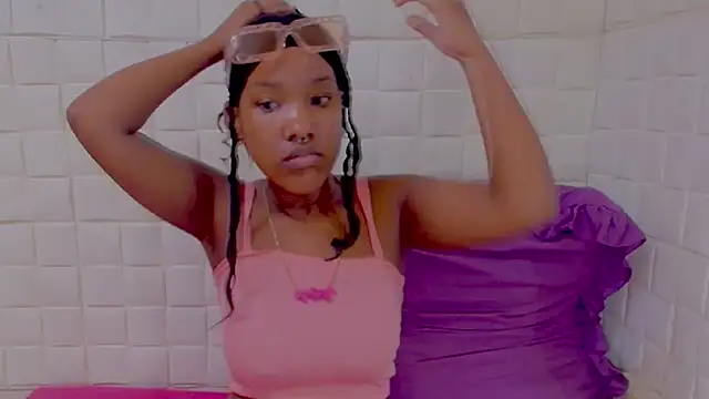 EroticSexyPrada online show from 04-14-26, 06:36