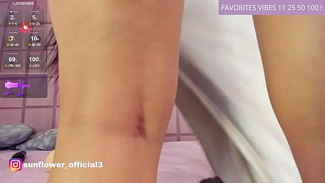 Snapshot of LissMonroe chatting on 02-15-25, 10:55 LissMonroe online show from 02-15-25, 10:55