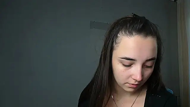 Eva Gloryy online show from 10-30-25, 08:27