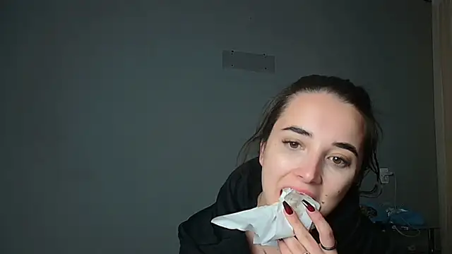 Eva Gloryy online show from 10-30-25, 09:59