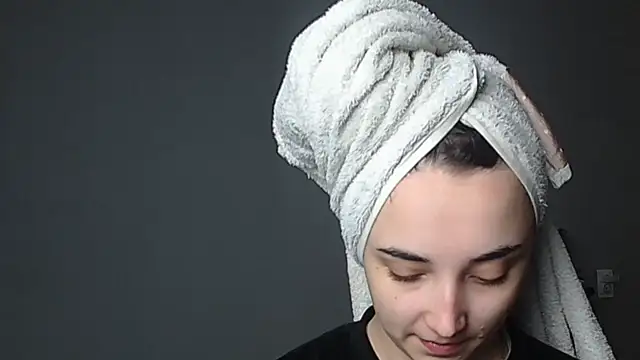 Eva Gloryy online show from 01-11-26, 06:46