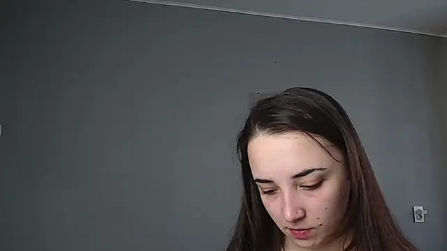 Eva Gloryy online show from 03-15-26, 09:37