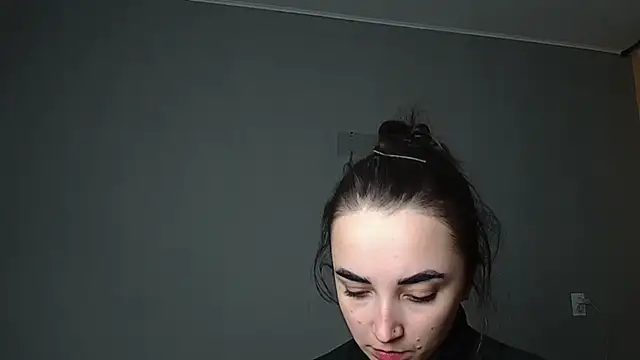 Eva Gloryy online show from 03-23-26, 09:52